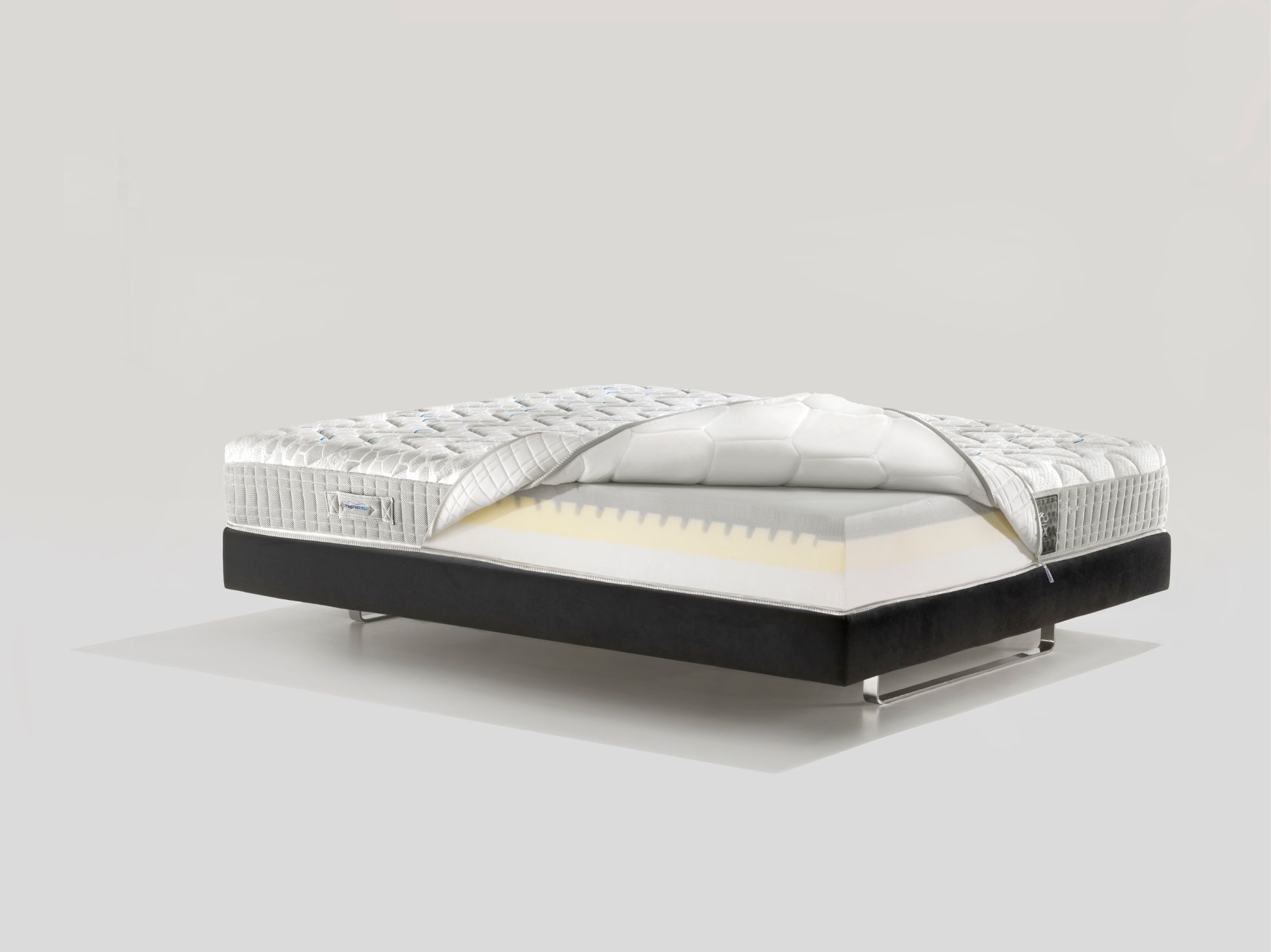 Magnistretch 9 Mattress by Magniflex